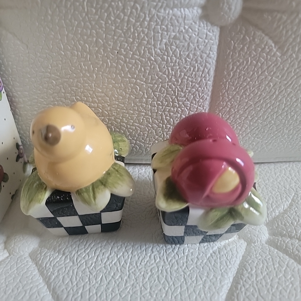 Mary Engelbreit at Home Bird, Flower in Checked Basket Salt and Pepper Shakers